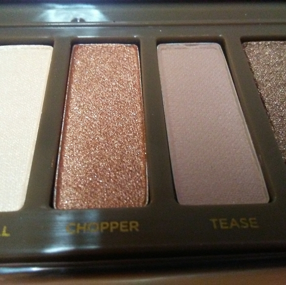 *ONE Left* NIB Urban Decay Naked 2 Shadow Palette - Picture 8 of 8